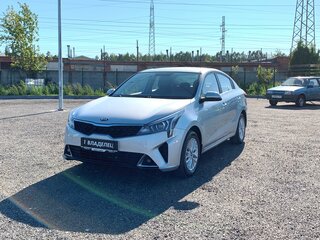 2021 Kia Rio IV Рестайлинг, серебристый, 1575500 рублей, вид 1