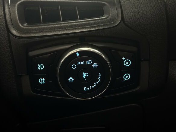 2012 Ford Focus III, белый - вид 13
