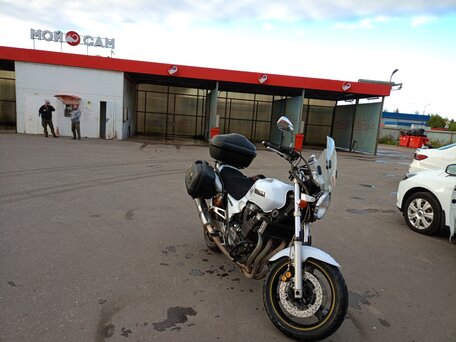2005 Yamaha XJR1300, белый, 460000 рублей, вид 3