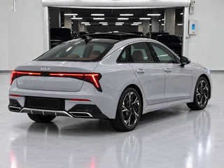 2023 Kia K5 III Рестайлинг, серый, 2730000 рублей, вид 5