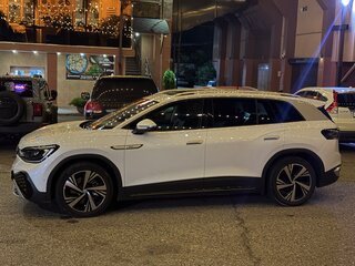 2022 Volkswagen ID.6 Crozz, белый, 4000000 рублей, вид 3