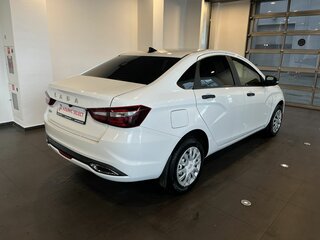 2024 Lada (ВАЗ) Vesta I Рестайлинг (NG), белый, 1390000 рублей, вид 3