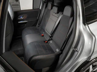 2026 Mercedes-Benz GLB 200 II (X244, X248), серебристый, 8100000 рублей, вид 3