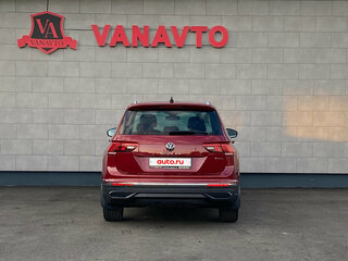 2021 Volkswagen Tiguan II Рестайлинг, красный, 3150000 рублей, вид 4