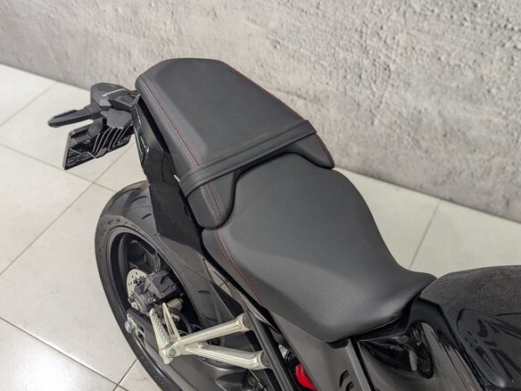 2023 Honda CBR 650R, чёрный, 995000 рублей - вид 5