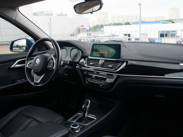 2020 BMW 1 серии 120i III (F52) Рестайлинг, голубой, 2499000 рублей - вид 8