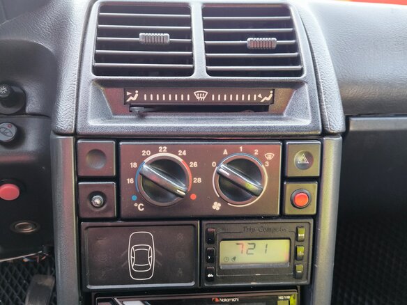 2004 Lada (ВАЗ) 2110, чёрный, 200000 рублей - вид 12