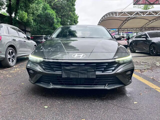 2024 Hyundai Elantra VII (CN7) Рестайлинг, серебристый, 1500007 рублей, вид 2