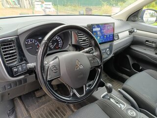 2016 Mitsubishi Outlander III Рестайлинг 2, белый, 1360000 рублей, вид 5