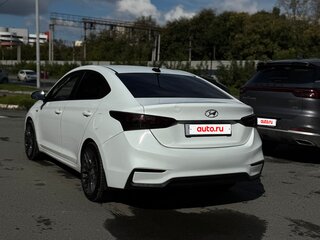 2017 Hyundai Solaris II, белый, 996600 рублей, вид 2