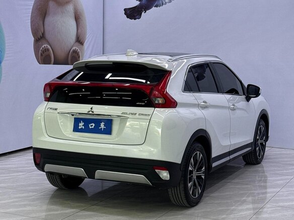 2022 Mitsubishi Eclipse Cross I Рестайлинг, белый, 1770000 рублей - вид 3
