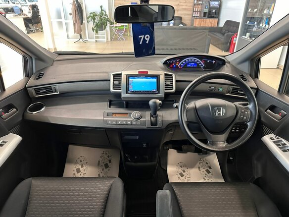 2012 Honda Freed Spike I Рестайлинг, чёрный - вид 16