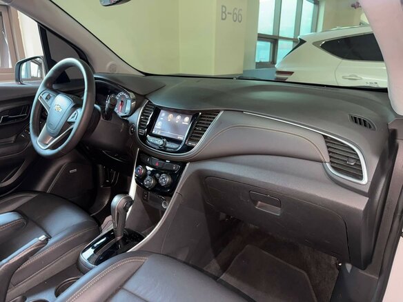 2020 Chevrolet Trax I Рестайлинг, белый, 1700000 рублей - вид 5