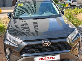 2021 Toyota RAV4 V (XA50), чёрный, 3600000 рублей, вид 1