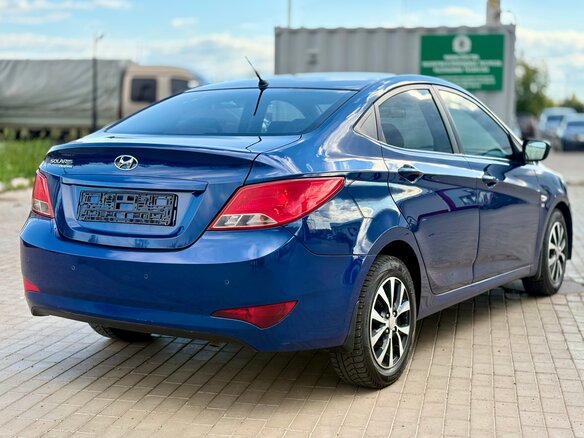 2016 Hyundai Solaris I Рестайлинг, синий - вид 5