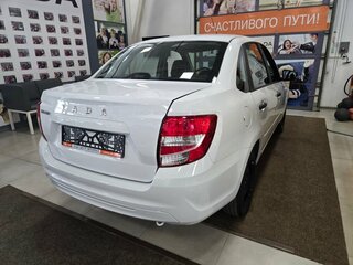 2026 Lada (ВАЗ) Granta I Рестайлинг, белый, 850000 рублей, вид 4