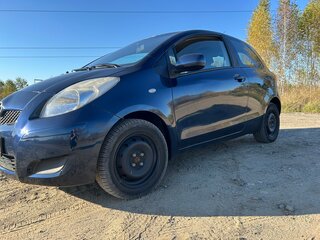 2010 Toyota Yaris III, синий, 420000 рублей, вид 2