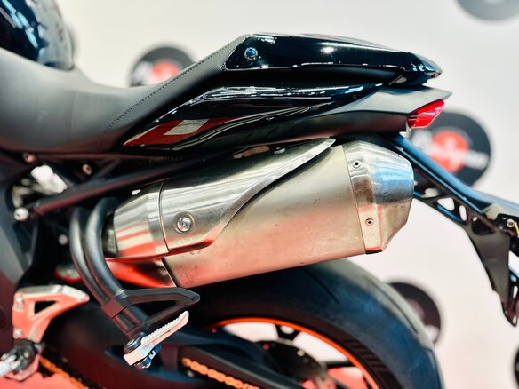 2011 Triumph Speed Triple, чёрный, 550000 рублей - вид 11