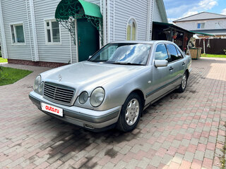 1998 Mercedes-Benz E-Класс 240 II (W210, S210), серебристый, 450000 рублей, вид 1