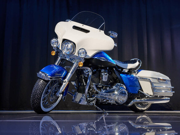 2021 Harley-Davidson Electra Glide Revival, голубой, 2750000 рублей - вид 27