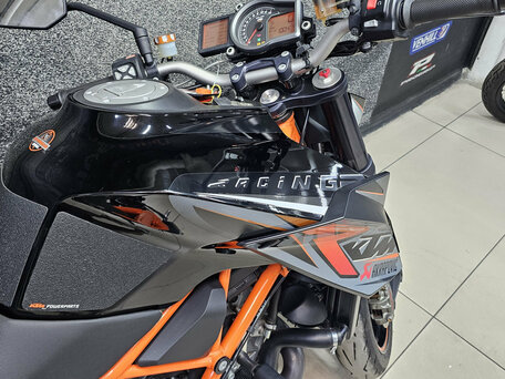 2015 KTM 1290 Super Duke R, чёрный, 879000 рублей, вид 3