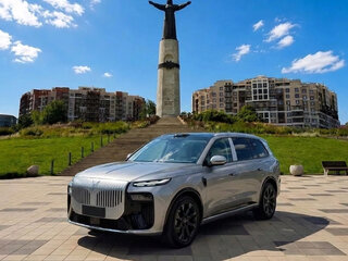 Voyah Taishan X8
