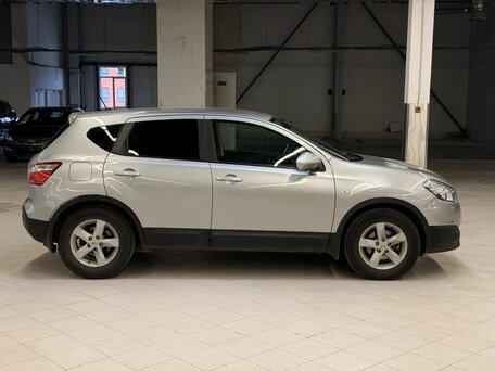 2012 Nissan Qashqai I Рестайлинг, серебристый, 862000 рублей, вид 4