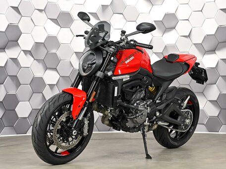 2023 Ducati Monster 937, красный, 1177000 рублей, вид 2