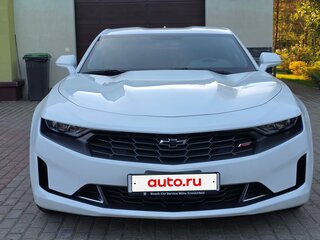 2022 Chevrolet Camaro VI Рестайлинг, белый, 4250000 рублей, вид 2