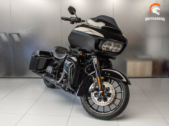 2018 Harley-Davidson Road Glide, чёрный, 1398977 рублей