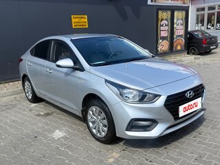 2018 Hyundai Solaris II, серебристый, 1390000 рублей, вид 2