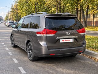 2012 Toyota Sienna III, серый, 2350000 рублей, вид 2