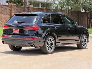 2025 Audi Q7 45 TFSI II (4M) Рестайлинг 2, чёрный, 8635420 рублей, вид 4
