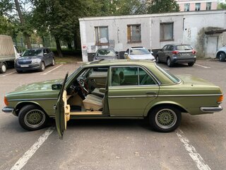 1980 Mercedes-Benz W123 280, зелёный, 750000 рублей, вид 1