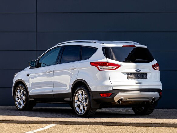 2016 Ford Kuga II, белый, 1195000 рублей - вид 9