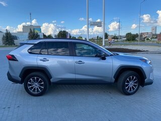 2021 Toyota RAV4 V (XA50), серый, 3550000 рублей, вид 3