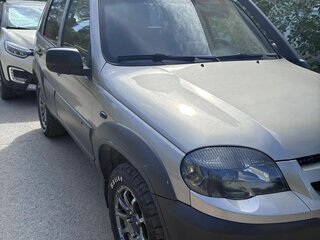 2019 Chevrolet Niva I Рестайлинг, серый, 930000 рублей, вид 4