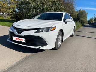 2019 Toyota Camry VIII (XV70), белый, 2300000 рублей, вид 1