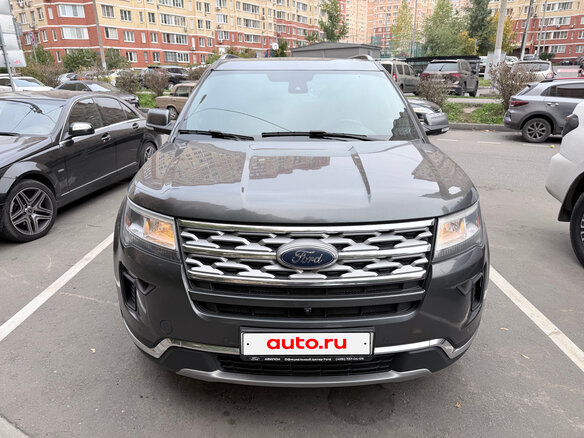 2018 Ford Explorer V Рестайлинг 2, серый, 2450000 рублей