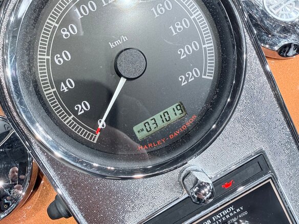 2008 Harley-Davidson Fat Boy, оранжевый, 1099000 рублей - вид 27