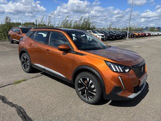 2023 Peugeot 2008 II, оранжевый, 2175000 рублей, вид 1