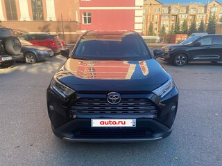 2021 Toyota RAV4 V (XA50), чёрный, 3600000 рублей, вид 2