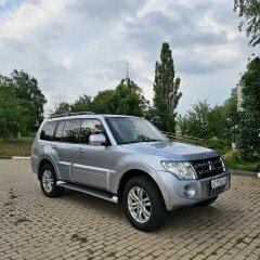 2011 Mitsubishi Pajero IV Рестайлинг 1, серебристый, 1500000 рублей, вид 2