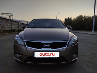 2011 Kia Ceed I Рестайлинг, бежевый, 850000 рублей, вид 4