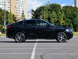 2021 BMW X6 30d III (G06), чёрный, 7816000 рублей, вид 4