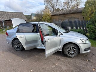 2013 Volkswagen Polo V, серебристый, 700000 рублей, вид 5