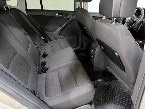 2012 Volkswagen Tiguan I Рестайлинг, серебристый - вид 18
