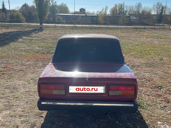 1998 Lada (ВАЗ) 2107, красный, 73000 рублей - вид 3