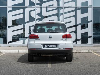 2016 Volkswagen Tiguan I Рестайлинг, белый, 1548000 рублей, вид 4