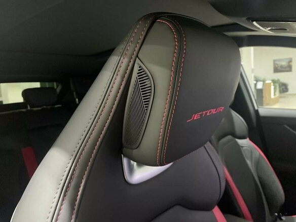 2025 Jetour Dashing I, красный, 2489900 рублей - вид 10